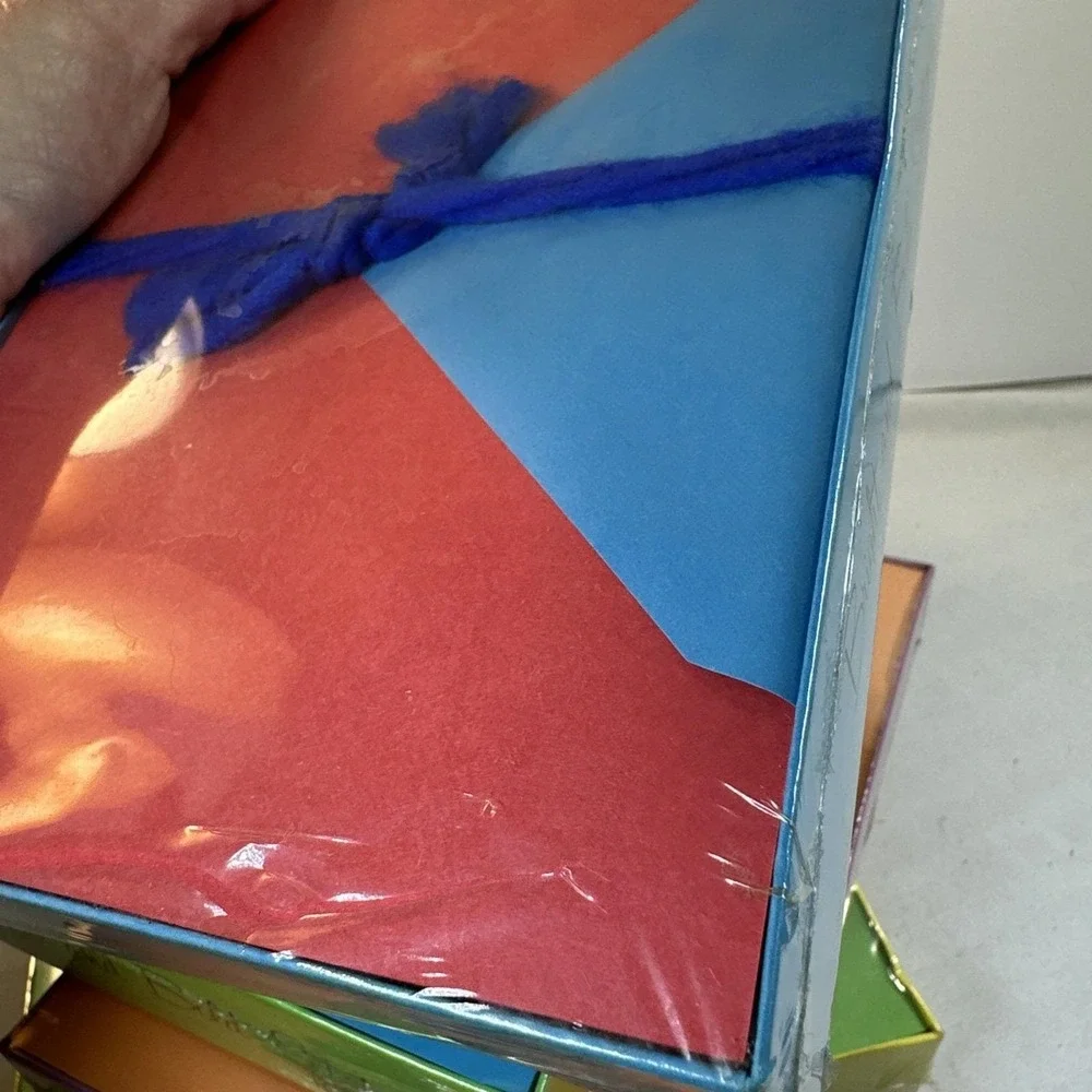 Vintage Set Of 4 Bright & Bold Stationary 20 sheets & 10envelopes EACH (sealed)